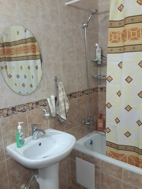 בישקק Guest House Domashniy Uyut מראה חיצוני תמונה