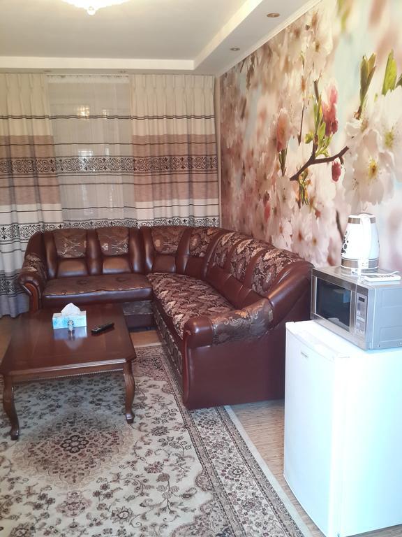 בישקק Guest House Domashniy Uyut מראה חיצוני תמונה